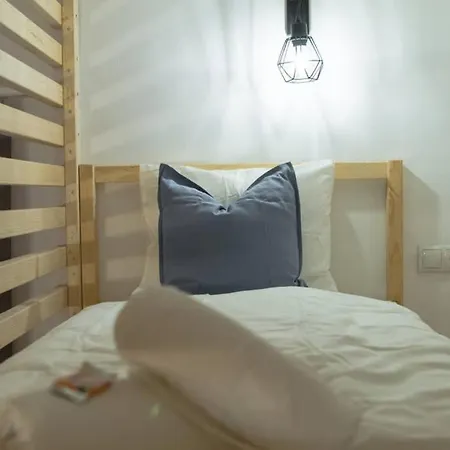 Апартаменти Cosy And Spacious In The Heart Of *