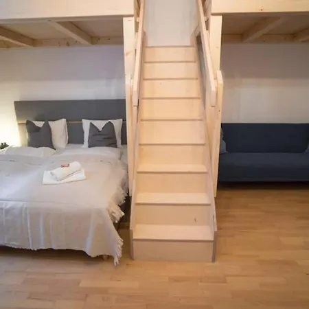 Cosy And Spacious In The Heart Of Apartment *