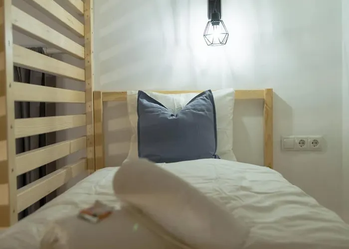 Апартаменти Cosy And Spacious In The Heart Of *