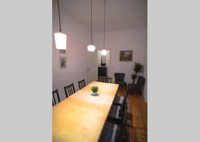 Cosy And Spacious In The Heart Of Lägenhet