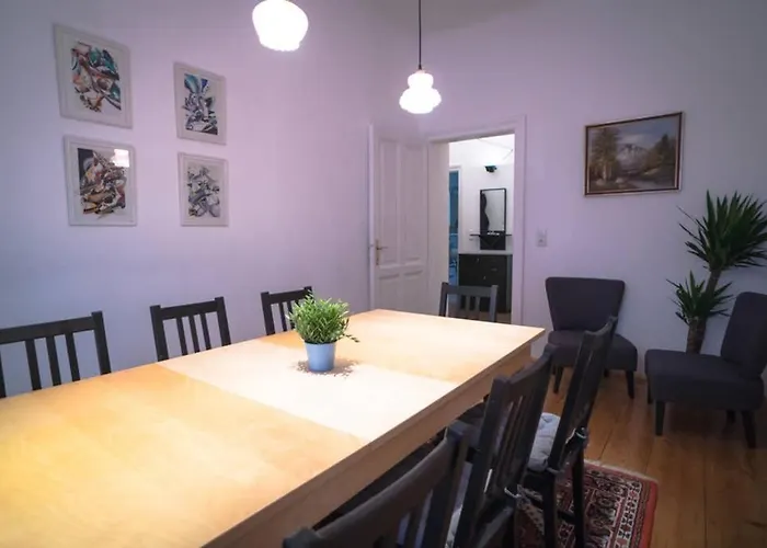 Apartament Cosy And Spacious In The Heart Of *